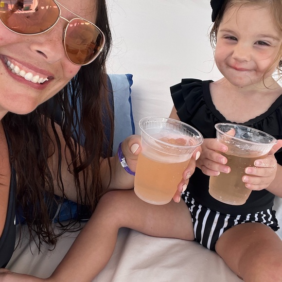 Meet your Posher, Ashley - Picture 4 of 16